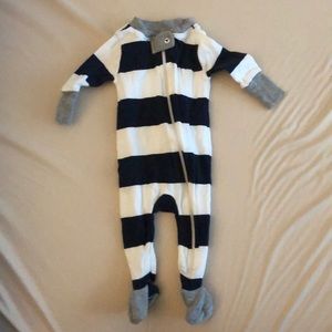 Burt’s Bees Baby Newborn onesie: washed never worn